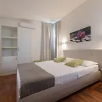 White Con Parcheggio Privato 4*