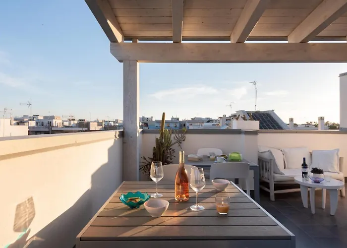 White Con Parcheggio Privato