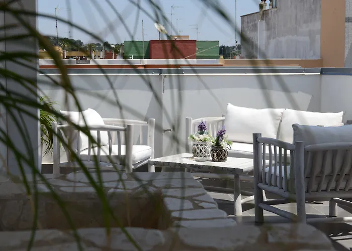 White Con Parcheggio Privato Couette-café Porto Cesareo