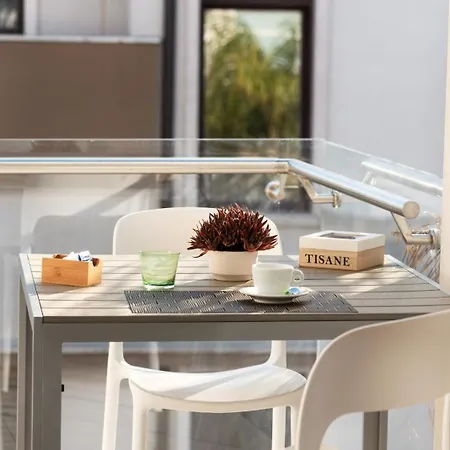 Couette-café White Con Parcheggio Privato Porto Cesareo