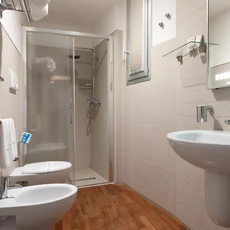 White Con Parcheggio Privato Panzió Porto Cesareo