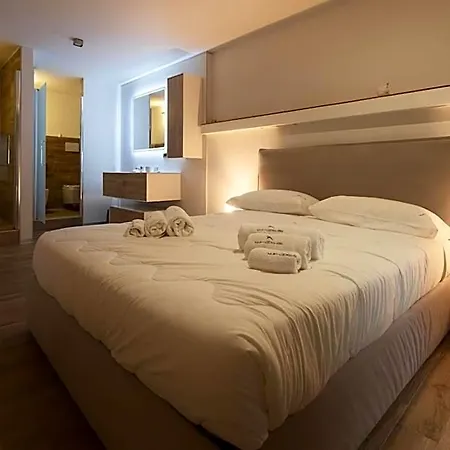 Panzió White Con Parcheggio Privato 4*