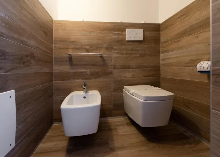White Con Parcheggio Privato Bed & Breakfast 4*