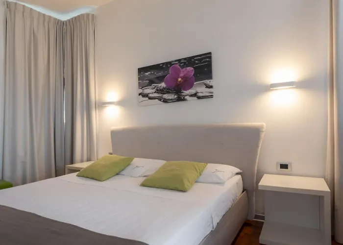 Bed & Breakfast White Con Parcheggio Privato 4*