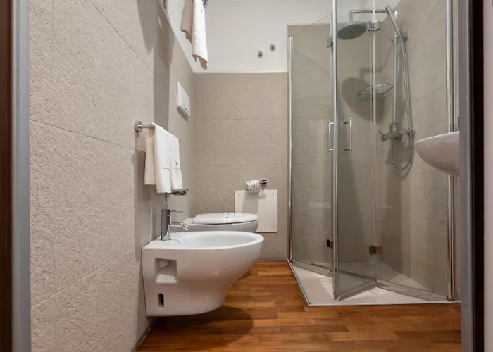 White Con Parcheggio Privato Bed & Breakfast